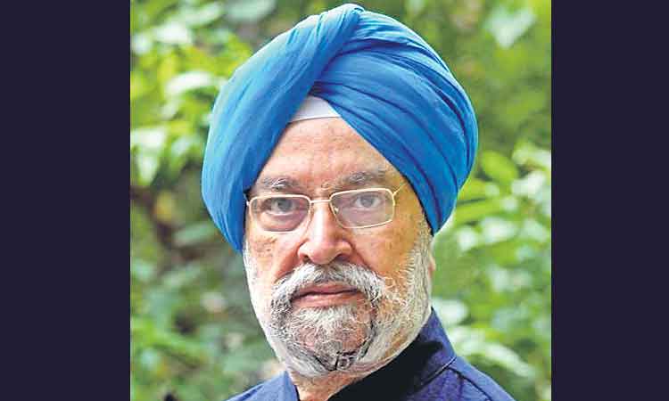 పెట్రో రేట్ల పెంపులో మా ప్రమేయం లేదు