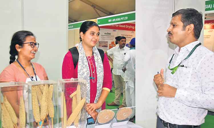 అగ్రిటెక్‌ మేళాకు విశేష స్పందన