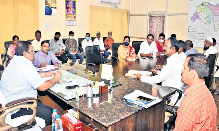 కొనుగోలు కేంద్రాల్లో వసతులు కల్పించాలి