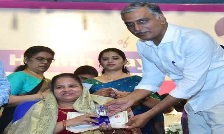 వైద్య ఆరోగ్య శాఖలో జిల్లాకు అవార్డులు