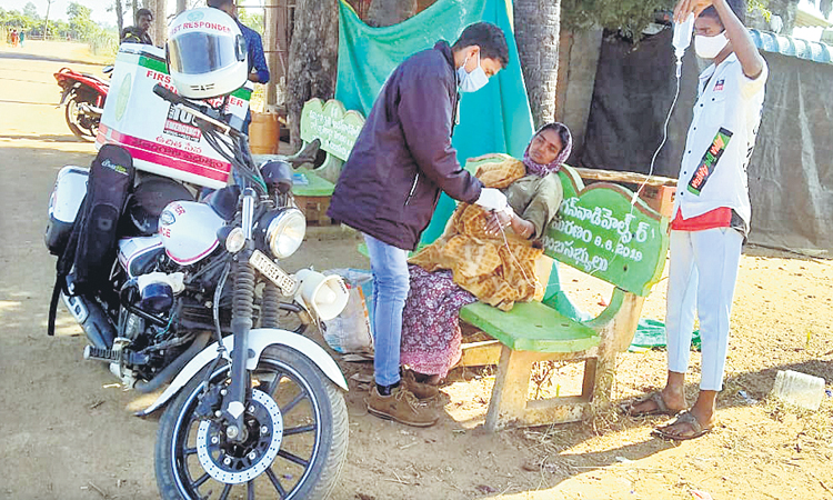 భళా.. బైక్‌ అంబులెన్స్‌!