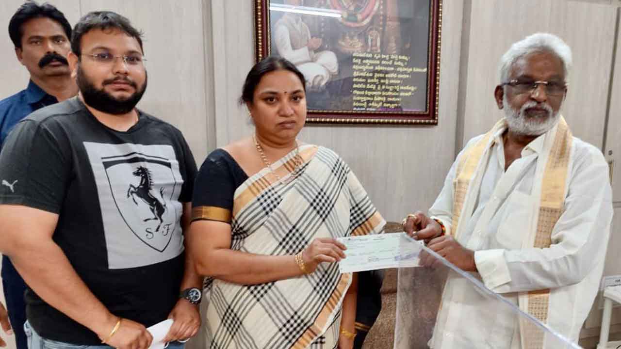 టీటీడీ కి రూ 30 లక్షల విరాళం..