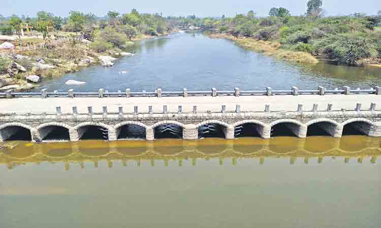 కూడవెల్లిలో గోదారమ్మ పరుగులు