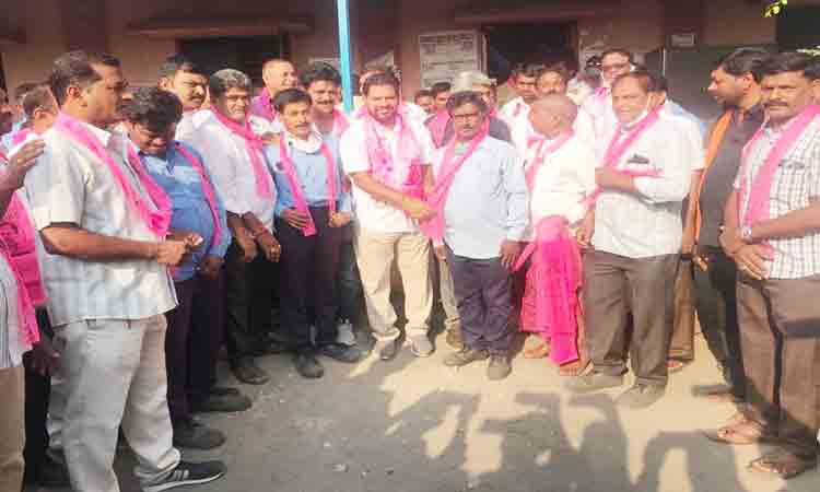 జాతీయ సంఘాల మాటలు నమ్మద్దు