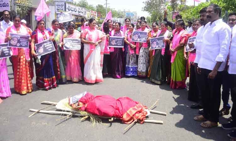 రేణుకా ఖబడ్దార్‌