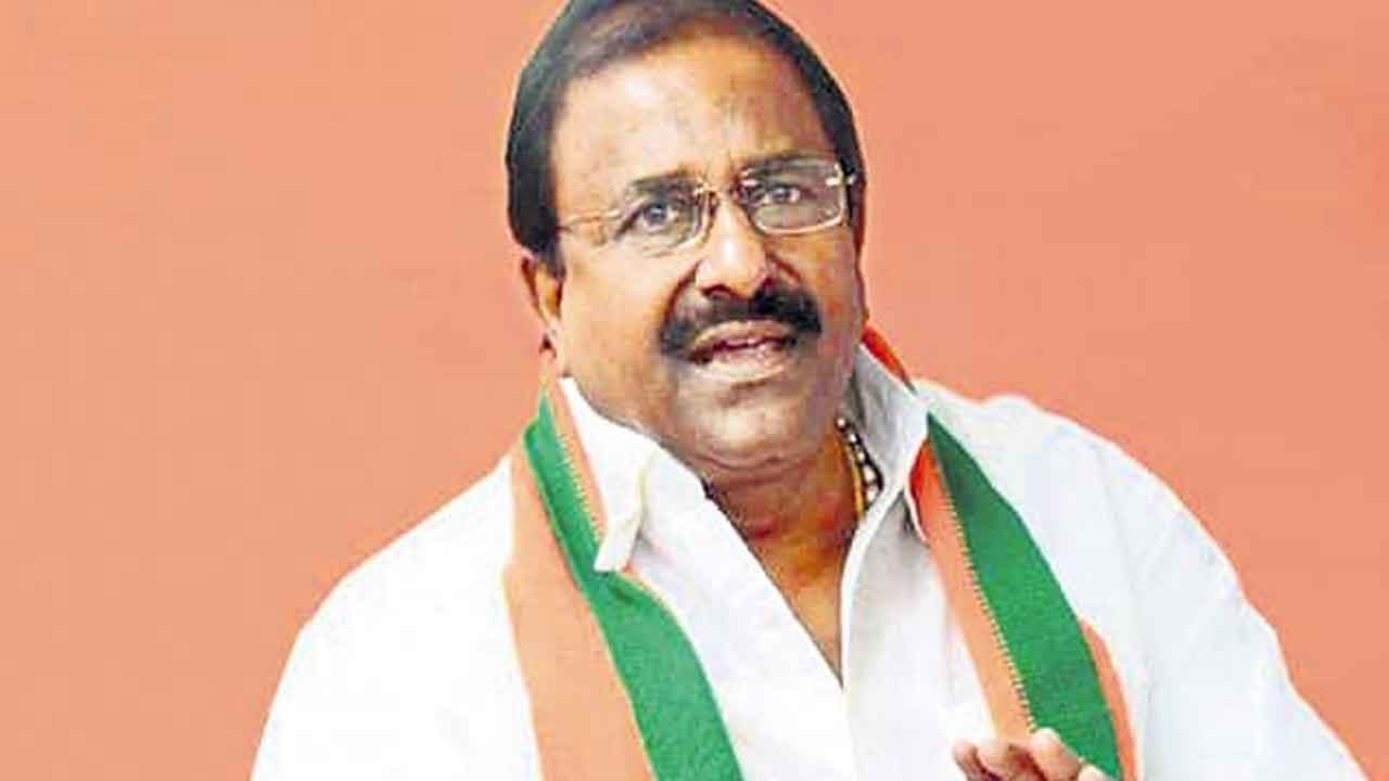 భక్తి ఛానల్‌లో సినిమా పాటలపై బీజేపీ ఆగ్రహం