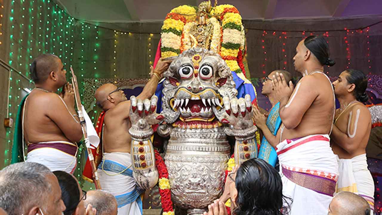 సింహ వాహనంపై పట్టాభిరాముని దర్శనం..