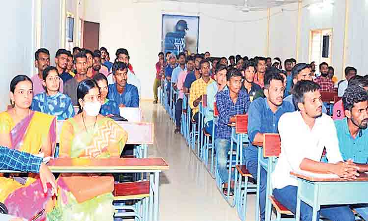 పోలీస్‌ కొలువులకు వేళాయే