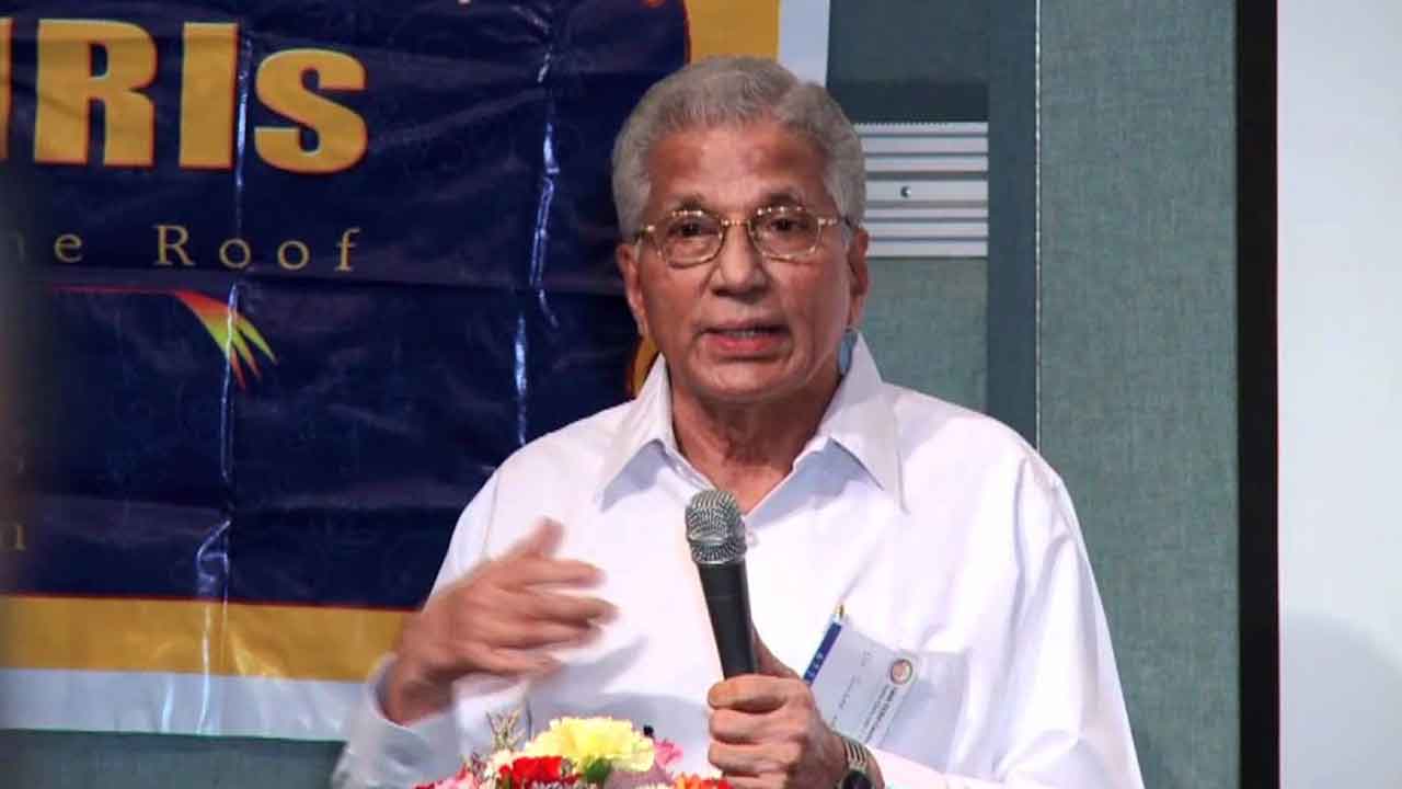 బాలాజీ హేచరీస్‌ అధినేత కన్నుమూత