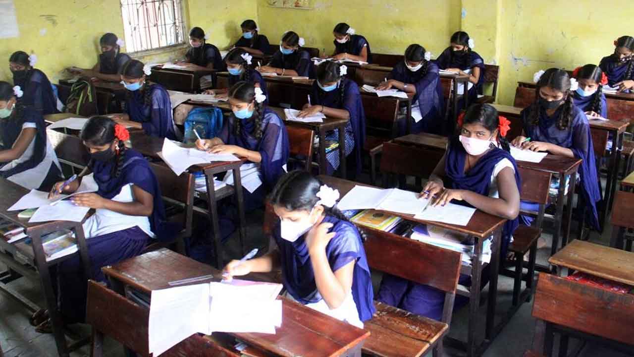ఏపీలో పదో తరగతి ప్రశ్నాపత్రం లీక్ వదంతులు