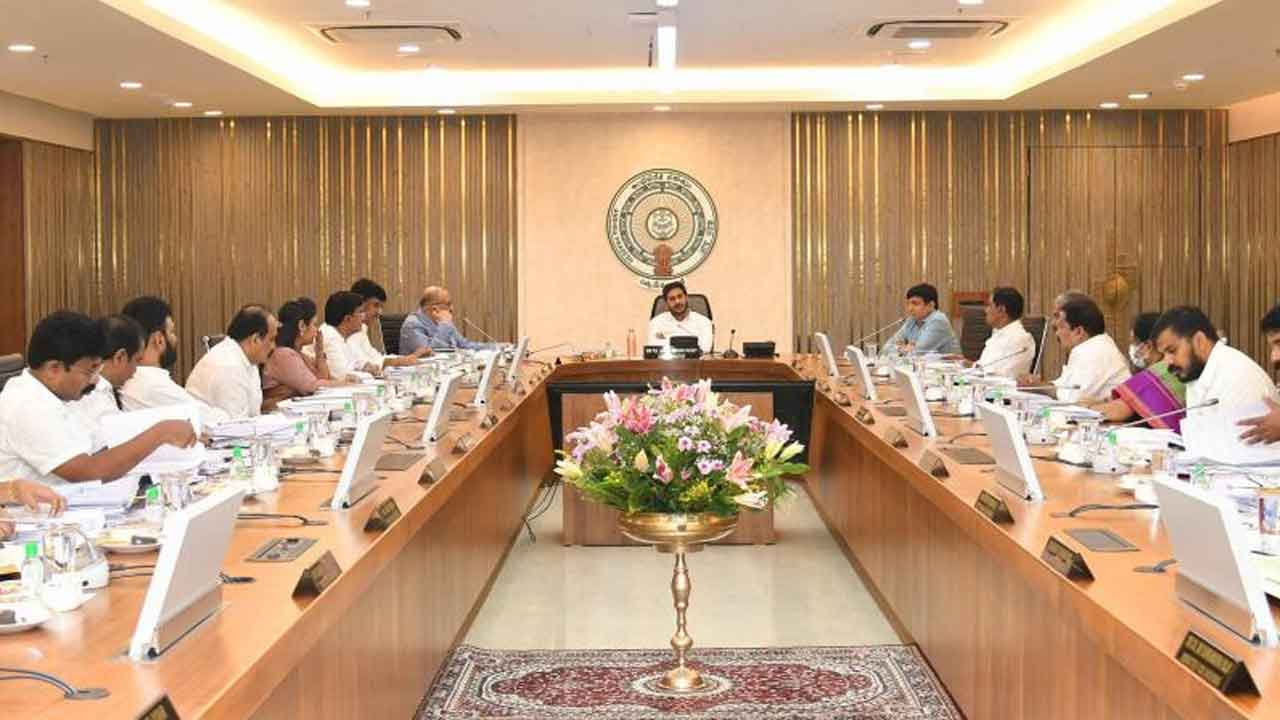 ఏపీలో మూకుమ్మడిగా 24 మంది మంత్రుల రాజీనామా..