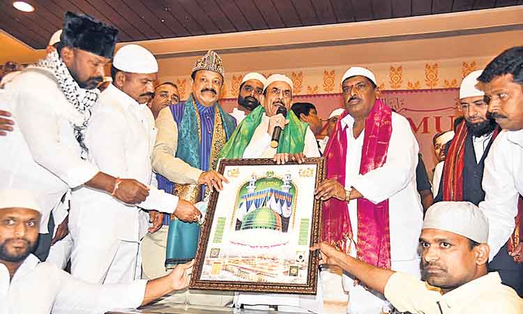 మతసామరస్యానికి నిదర్శనం