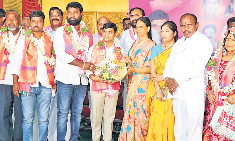 కేంద్రం వివక్షపై కొట్లాడుదాం..