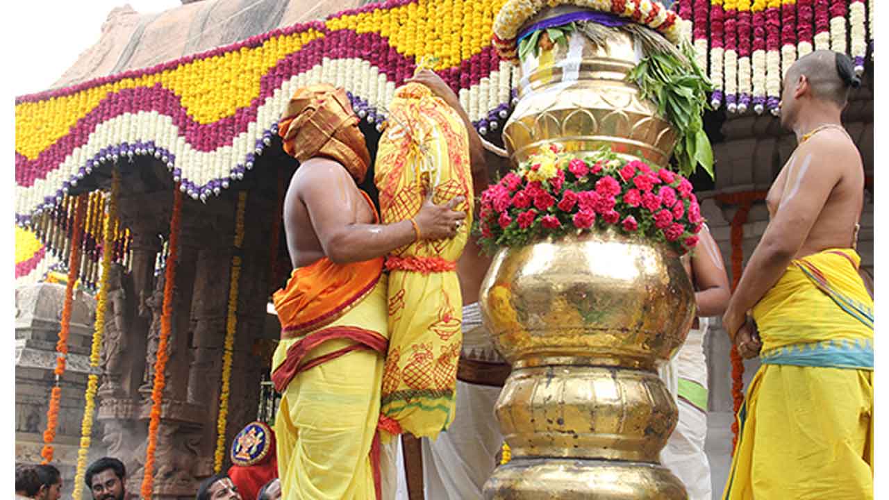 ఒంటిమిట్టలో శ్రీరామనవమి బ్రహ్మోత్సవాలు ప్రారంభం