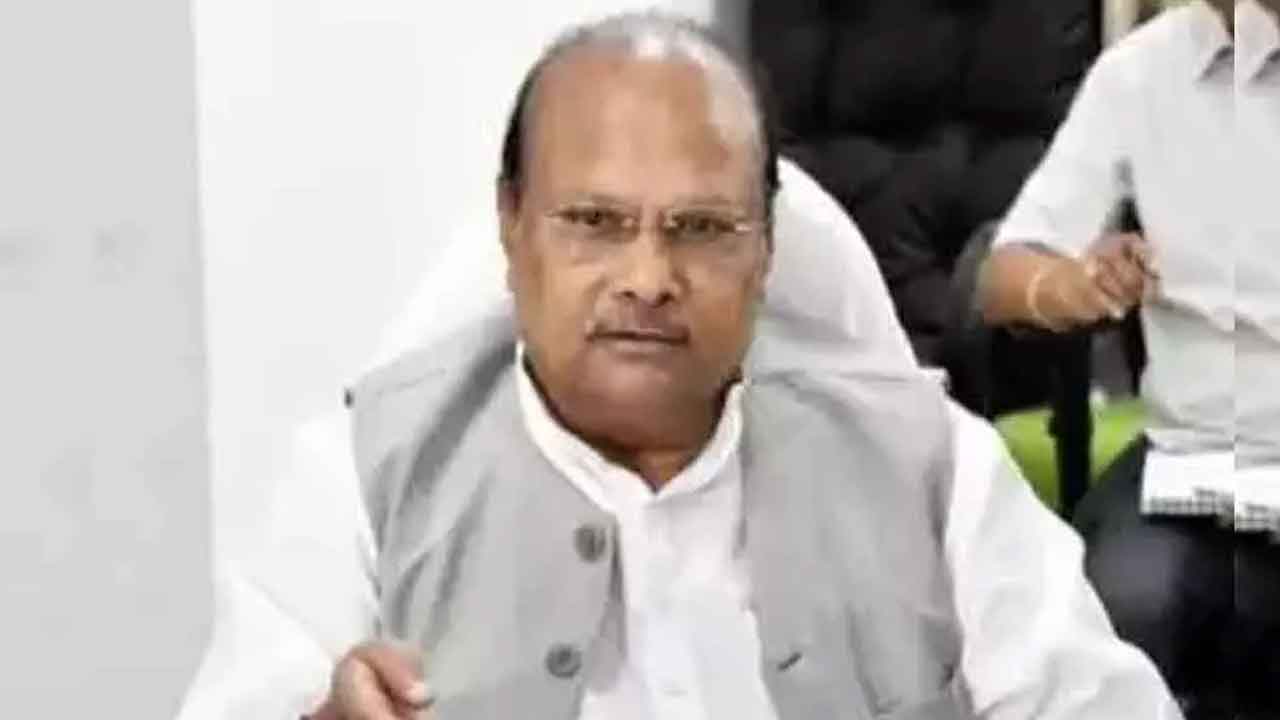 పతనం అంచున వైసీపీ ప్రభుత్వం : టీడీపీ సీనియర్‌ నేత యనమల