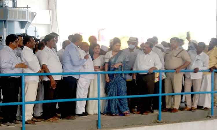 వానకాలంలోగా నీరందించాలి