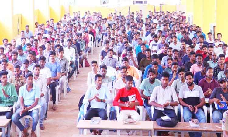 కొలువుల కోలాహలం