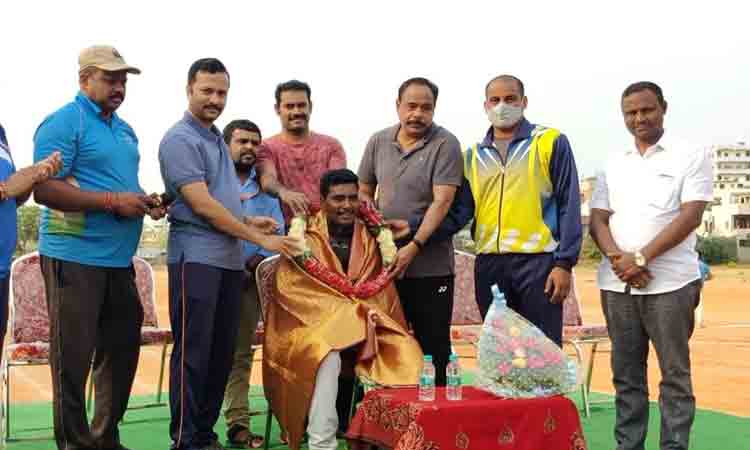 ఆసియా గేమ్స్‌కు అమ్లాన్‌