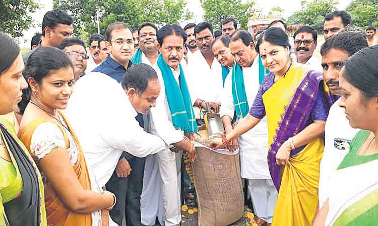 రైతుల పక్షపాతి సీఎం కేసీఆర్‌