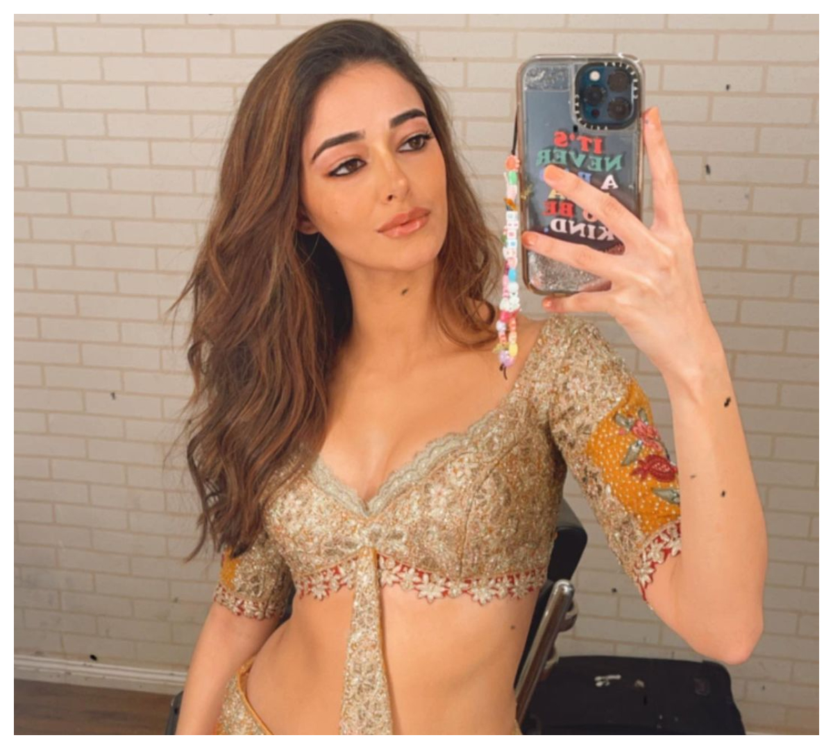 Ananya Panday | సెల్ఫీలతో సెగ‌లు పుట్టిస్తున్న అనన్య పాండే..