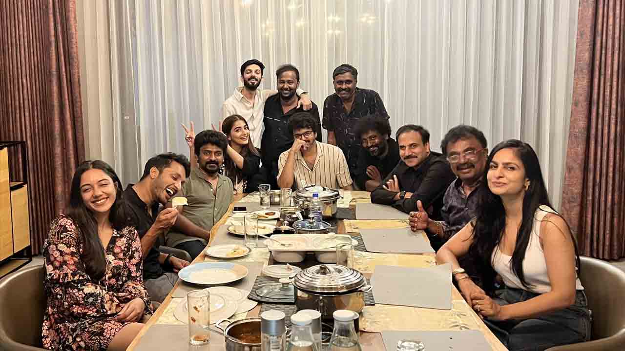 Beast Team Party | బీస్ట్ స‌క్సెస్ పార్టీలో విజ‌య్ అండ్ టీం