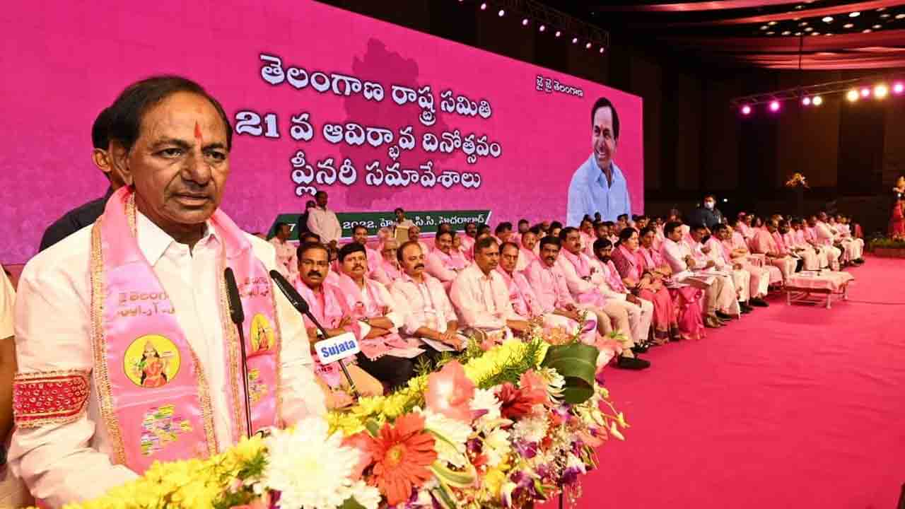 ఈ దేశంలో కొత్త రాజ‌కీయ శ‌క్తి ఆవిర్భ‌వించాలి : సీఎం కేసీఆర్