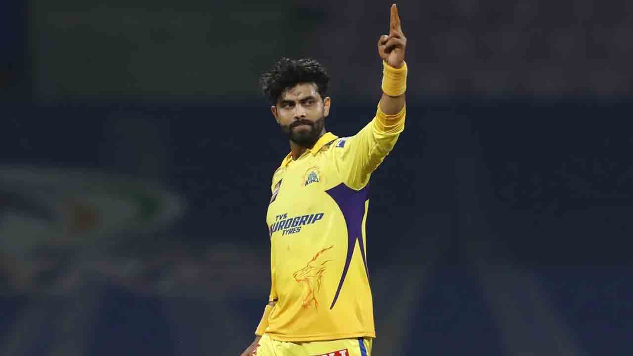 CSK vs RCB | ఎనిమిది వికెట్లు కోల్పోయిన బెంగళూరు.. హసరంగ కూడా అవుట్