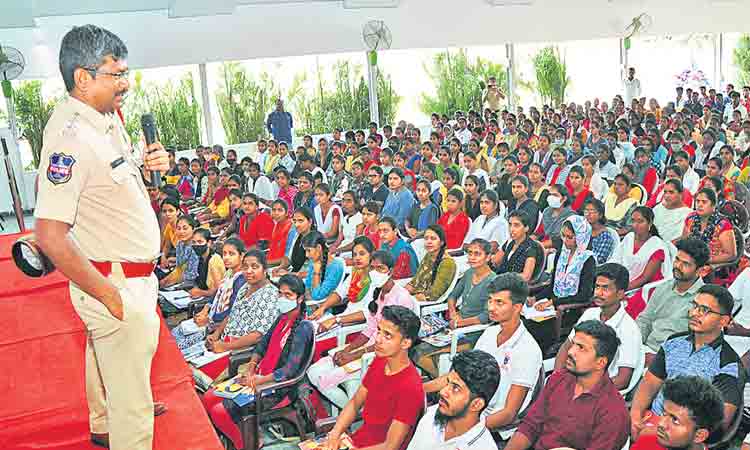 శిక్షణ మాది.. ఉద్యోగం మీది..