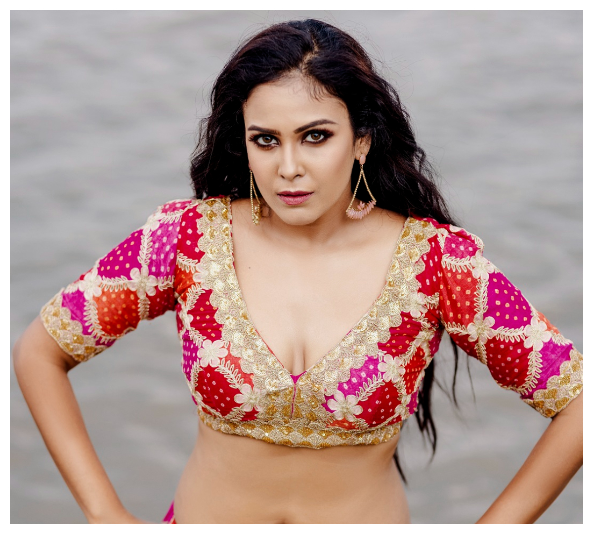 Chandini Tamilarasan | కిల్లింగ్ లుక్స్‌తో చాందిని తమిళరసన్ క్రేజీ స్టిల్స్..