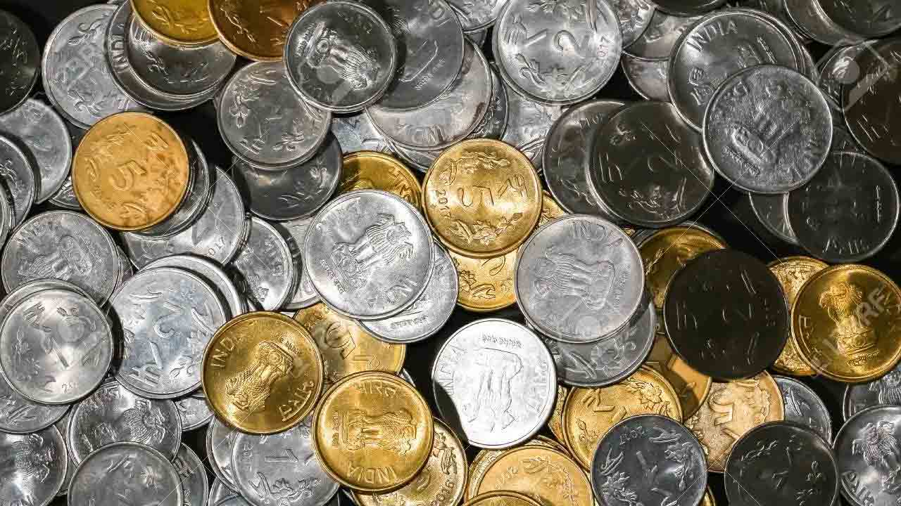 బ్యాంకులో రూ.11కోట్ల విలువైన నాణేలు మాయం