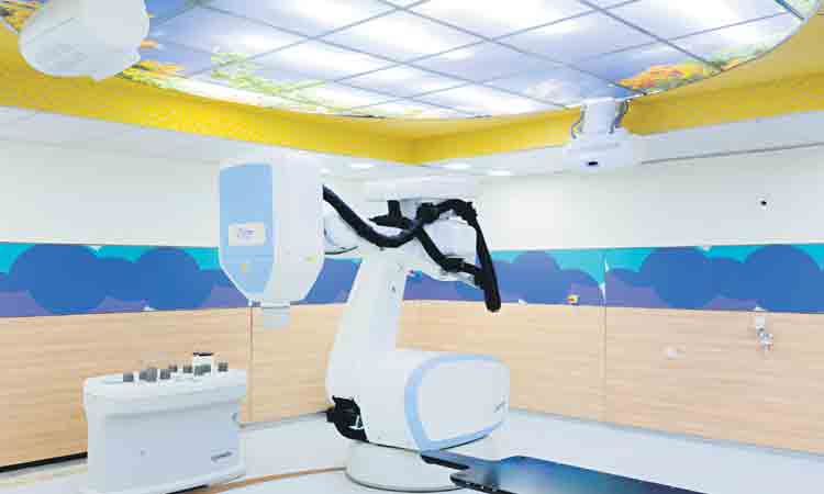 ‘సైబర్‌ నైఫ్‌’తో క్యాన్సర్‌కు అత్యాధునిక రోబోటిక్‌ రేడియో సర్జరీ