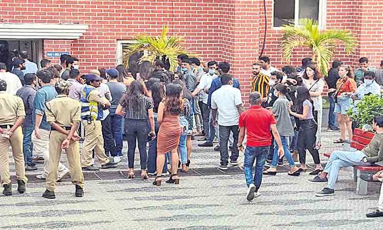 ఎవరెవరు.. ఎప్పుడెప్పుడు?