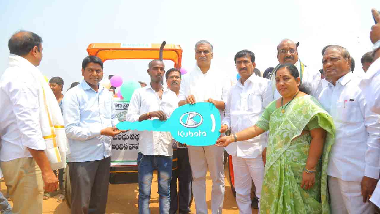 ద‌ళితుల జీవితాల్లో నిజ‌మైన వెలుగులు నిండాలి : మంత్రి హ‌రీశ్‌రావు