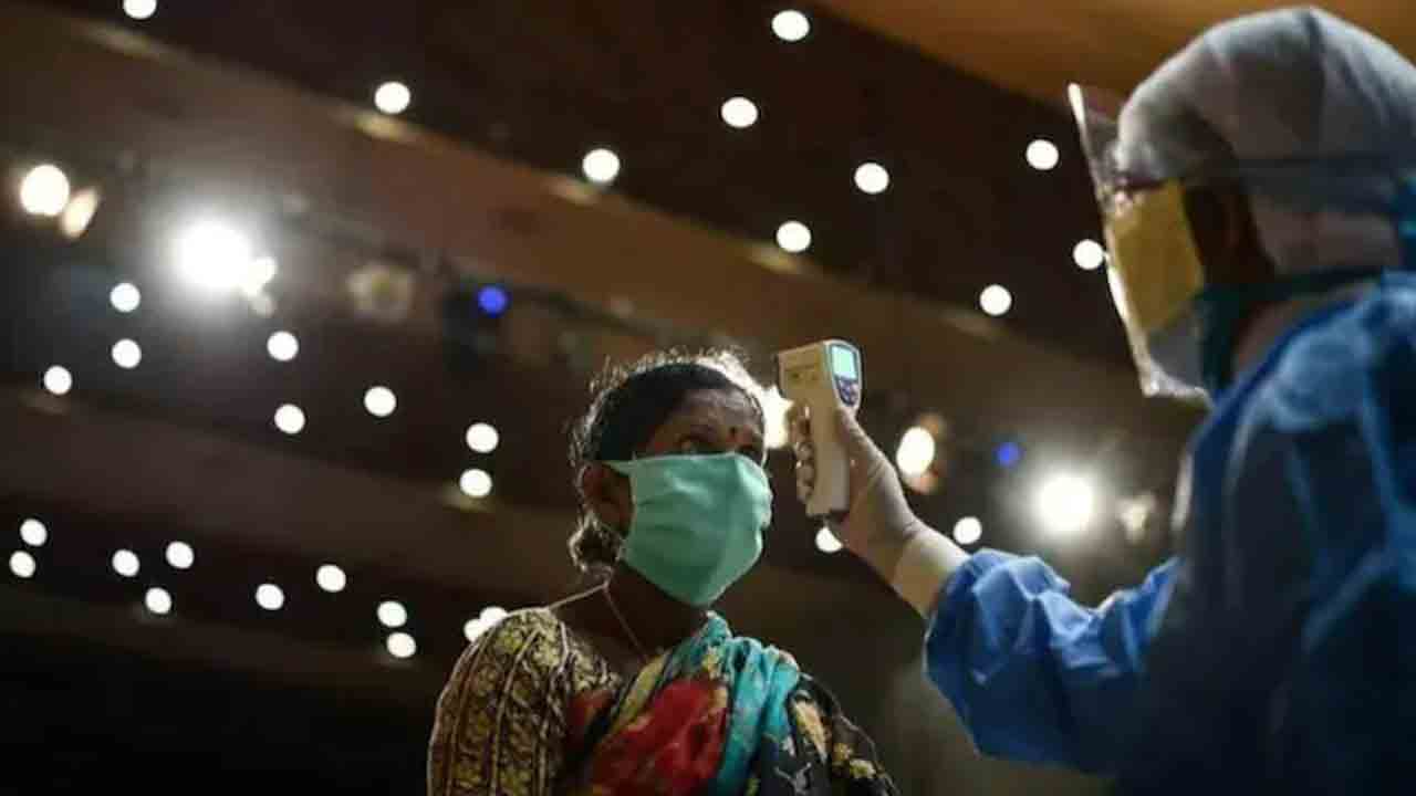 ఢిల్లీలో క్రమంగా పెరుగుతున్న కరోనా కేసులు