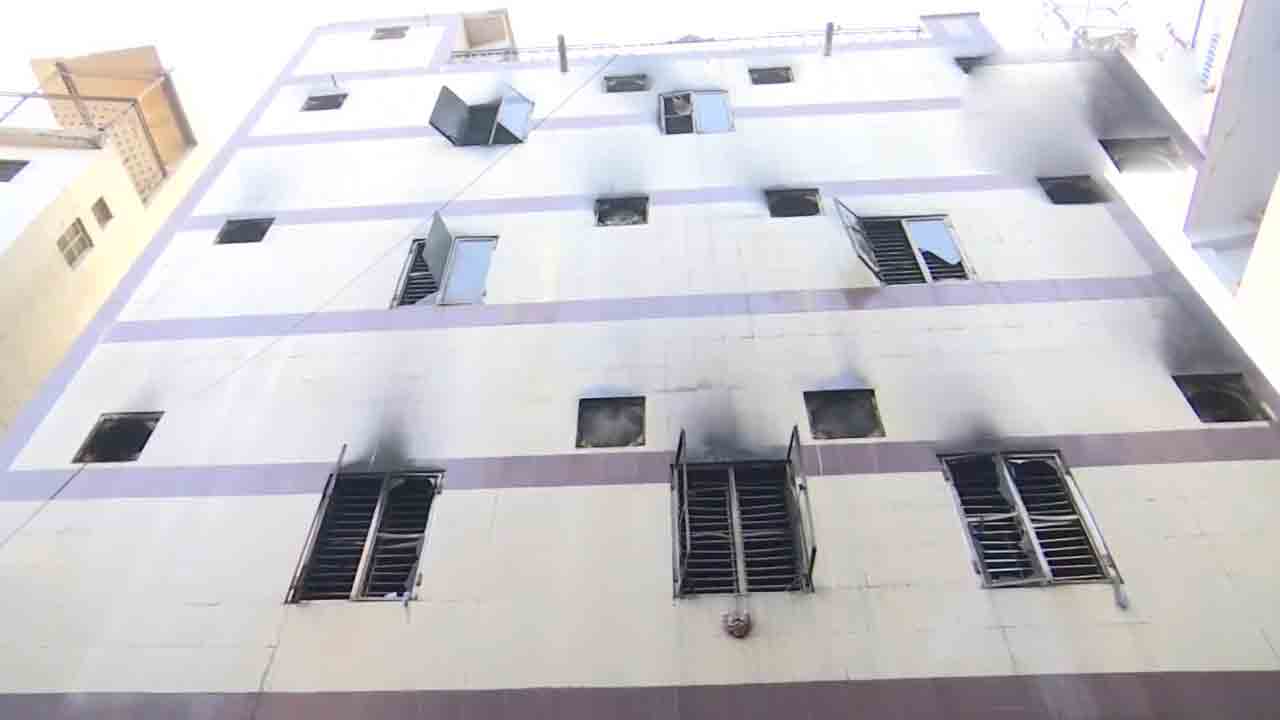 ఢిల్లీలో అగ్నిప్రమాదం.. 9 మంది కార్మికులు, 6 ఫైర్‌ సిబ్బందికి గాయాలు