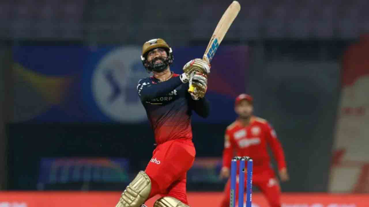 Dinesh Karthik | ప్రపంచకప్‌లో ఫినిషర్‌గా కార్తీక్‌ను తీసుకోవాలి.. మాజీ దిగ్గజం సలహా