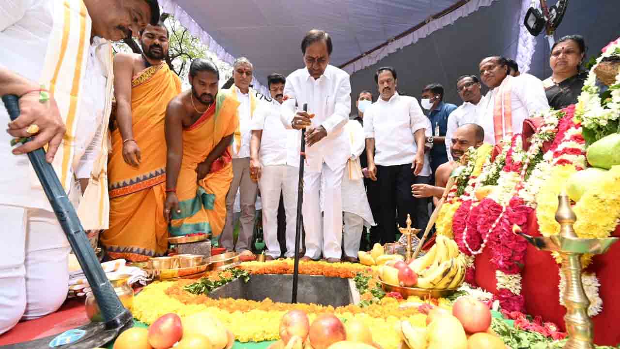 ఎర్ర‌గ‌డ్డ టిమ్స్‌కు ముఖ్య‌మంత్రి కేసీఆర్ భూమిపూజ‌