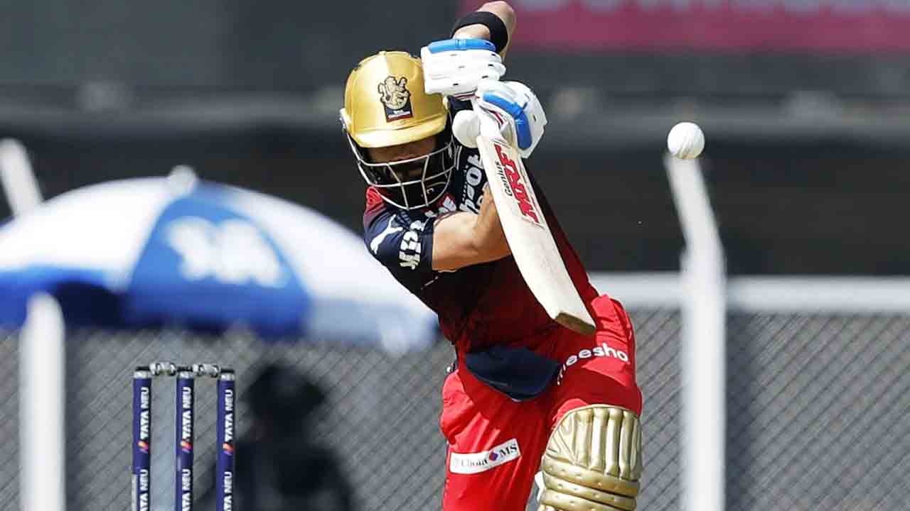 GT vs RCB | కోహ్లీ హాఫ్ సెంచరీ.. నిలకడగా బెంగళూరు బ్యాటింగ్