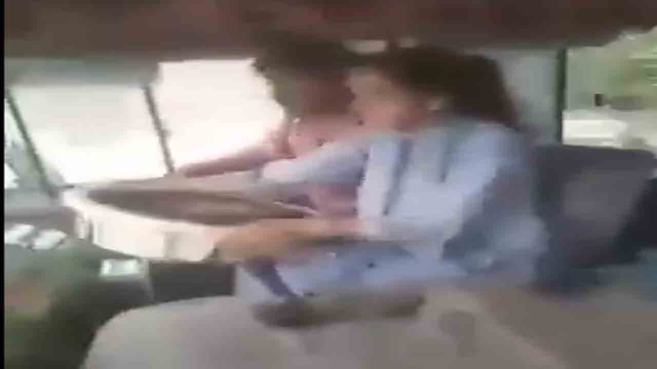 Watch: బాలికతో బస్సు డ్రైవ్‌ చేయించిన డ్రైవర్‌… తర్వాత ఏమైందంటే?