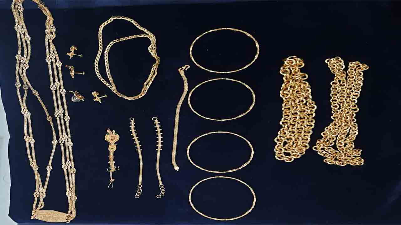 శంషాబాద్‌ ఎయిర్‌పోర్ట్‌లో బంగారం పట్టివేత