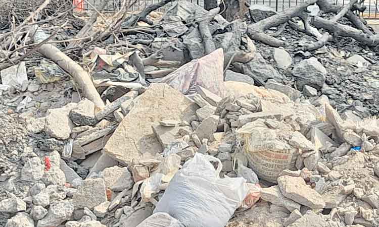 డంపింగ్ యార్డుగా ఎన్టీఆర్ స్టేడియం