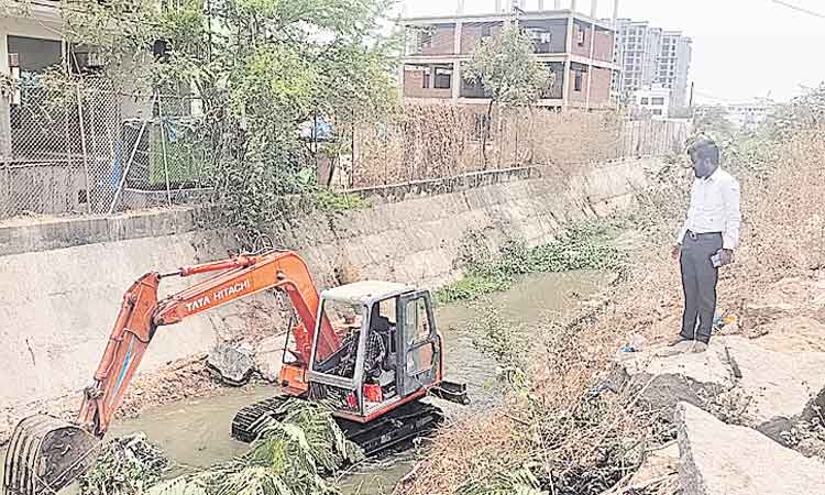 పకడ్బందీగా పూడికతీత