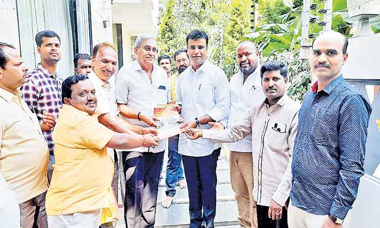 ఉచిత శిక్షణ వినియోగించుకోండి