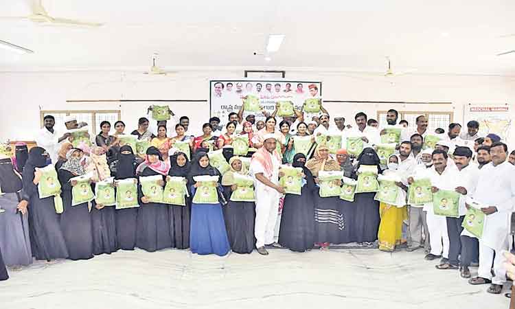 అన్ని వర్గాల సంక్షేమానికి ప్రాధాన్యత