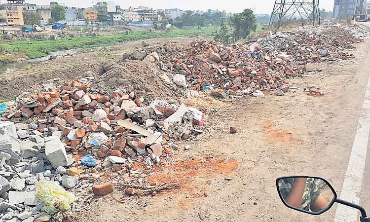 మూసీలో డంపింగ్