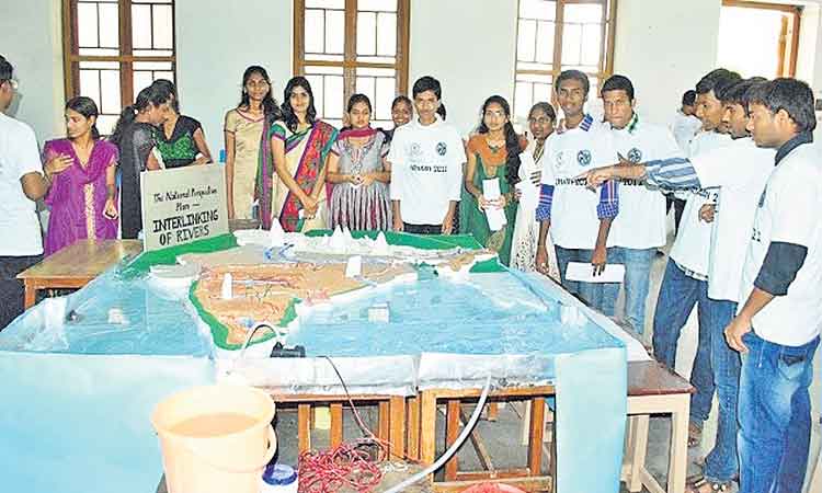 సింపోజియాలకు సిద్ధం