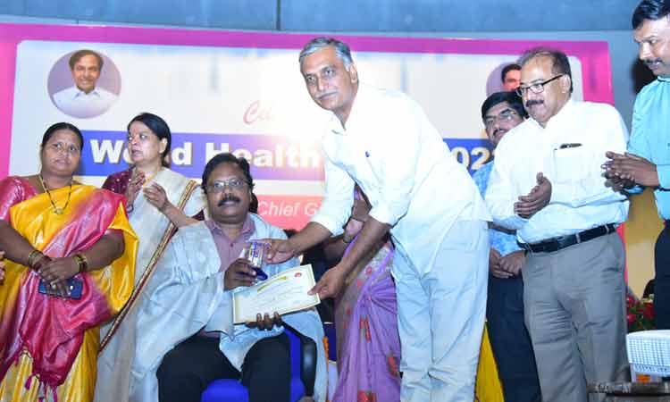 తెల్లకోటుకు గౌరవం పెరగాలి