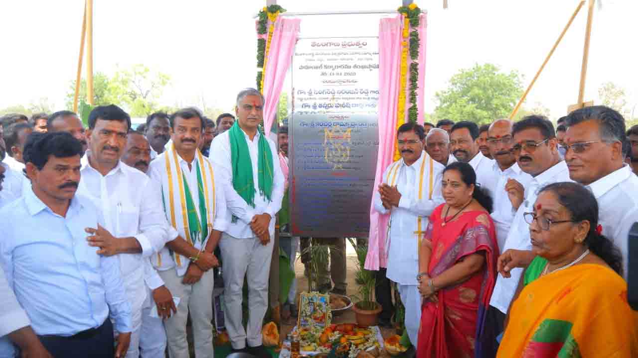 సిద్ధిపేటలోనే తొలి పామాయిల్‌ ఫ్యాక్టరీ : హరీశ్‌రావు