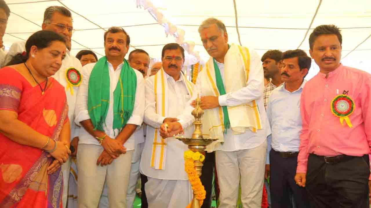 కేంద్రం పెట్టిన వడ్ల పంచాయితీ ఢిల్లీ దాకా తీసుకెళ్లాం : మంత్రి నిరంజన్‌రెడ్డి