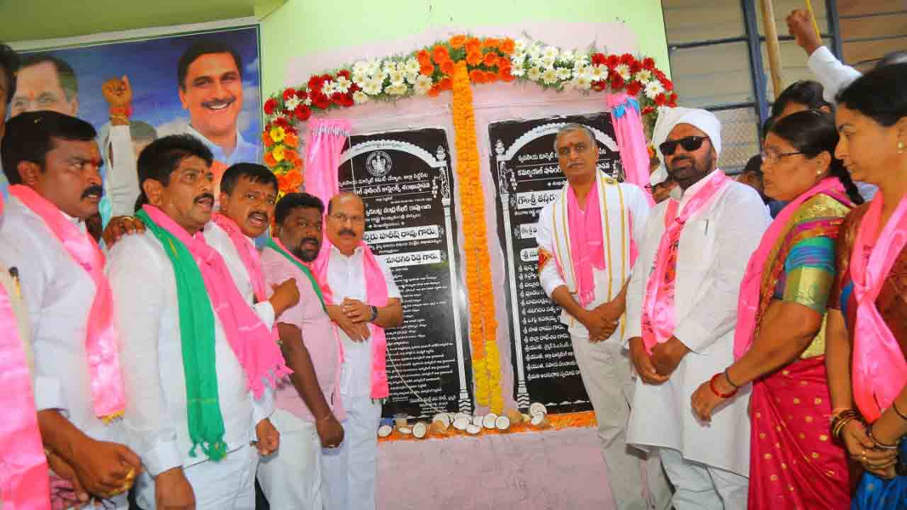 చేర్యాలలో అభివృద్ధి పనులు ప్రారంభించిన మంత్రి హరీశ్‌రావు